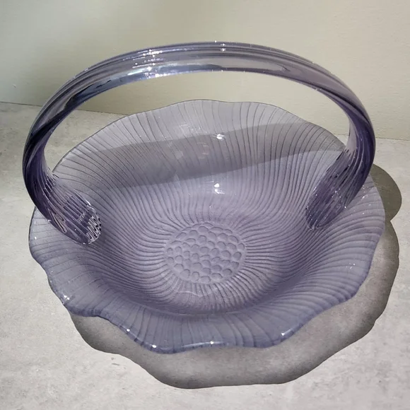 🌟 Laslo Mikasa Japana Vintage Lavender Glass Candy Dish Bride's Basket Purple - Picture 7 of 16